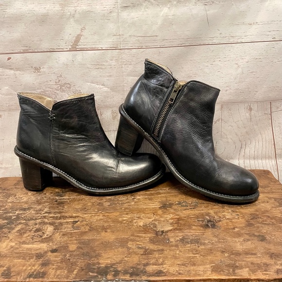 Bed Stu Yell Ankle Boots - Picture 1 of 11